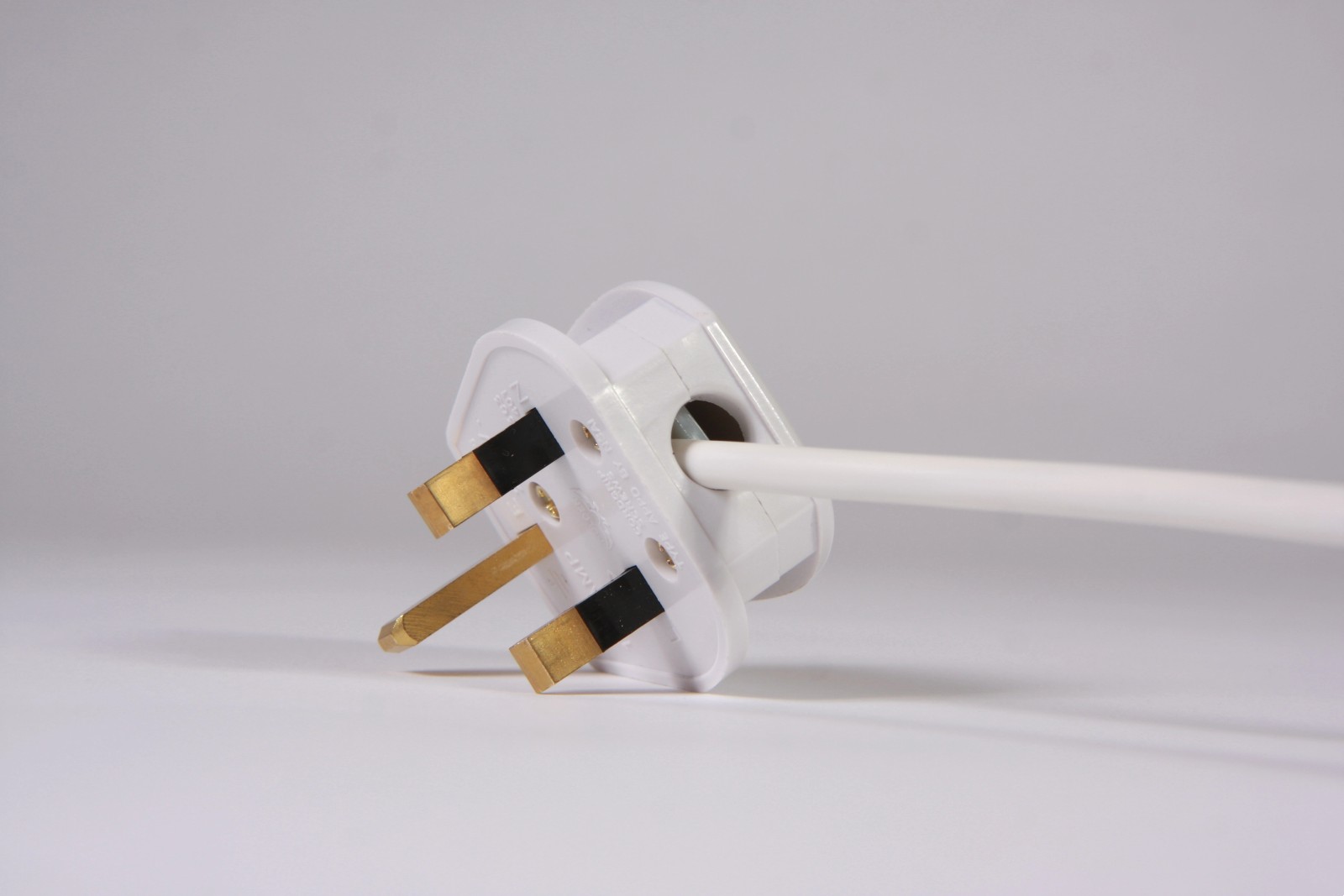 enchufes-en-el-reino-unido-gu-a-de-adaptadores
